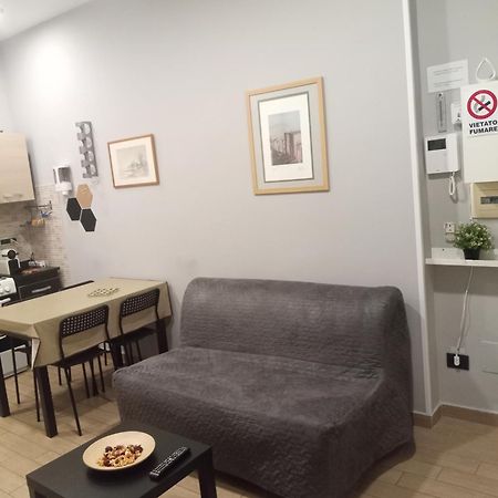 A Casa Di Francesca Appartement Napels Buitenkant foto