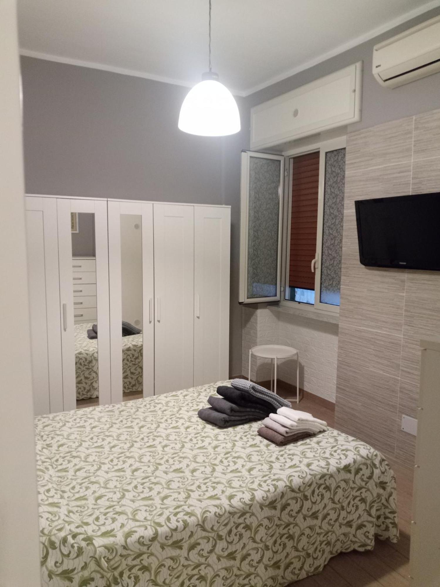 A Casa Di Francesca Appartement Napels Buitenkant foto
